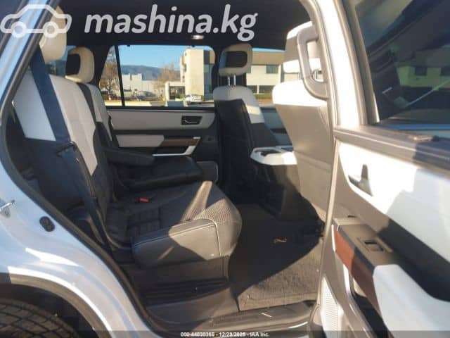 Toyota Sequoia III 3.5hyb AT 4WD