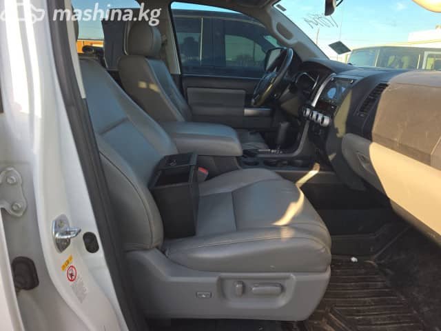 Toyota Sequoia II Рестайлинг 5.7 AT 4WD