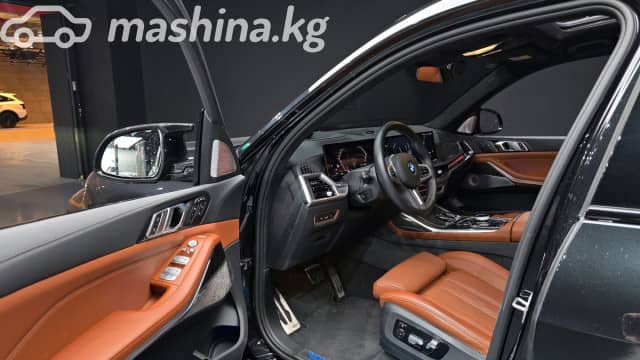 BMW X7 I (G07) Рестайлинг M60i 4.4 AT 4WD