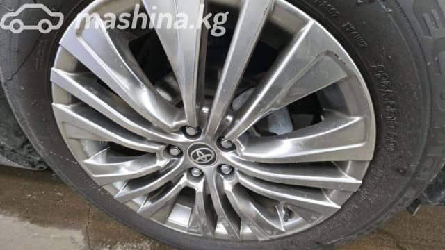 Toyota Venza II 2.5hyb CVT 4WD