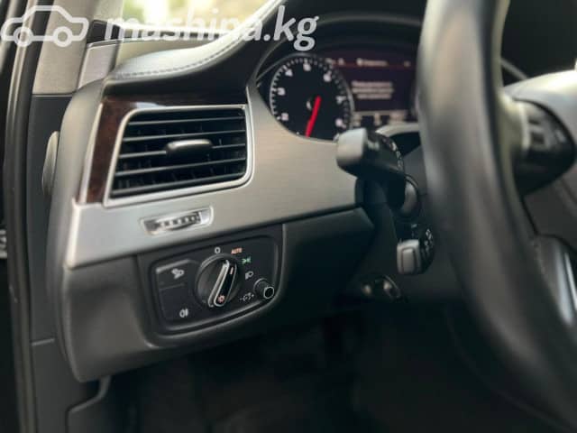 Audi A8 III (D4) Рестайлинг Long 3.0 AT 4WD