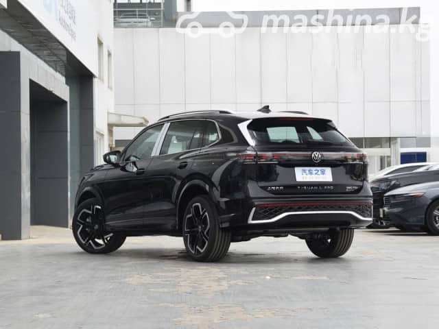 Volkswagen Tiguan III (China Market) 2.0 AMT