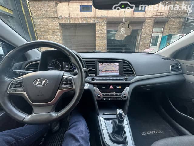 Hyundai Elantra VI (AD) 2.0 AT