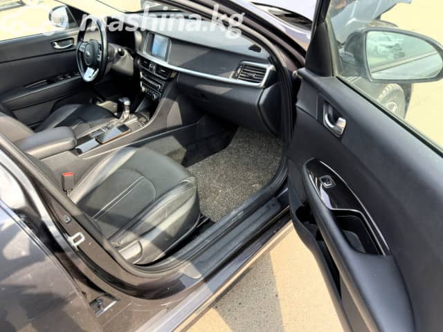 Kia K5 II 2.0 AT