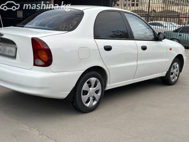 Chevrolet Lanos I 1.5 MT