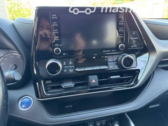 Toyota Highlander IV (U70) 2.5hyb AT 4WD