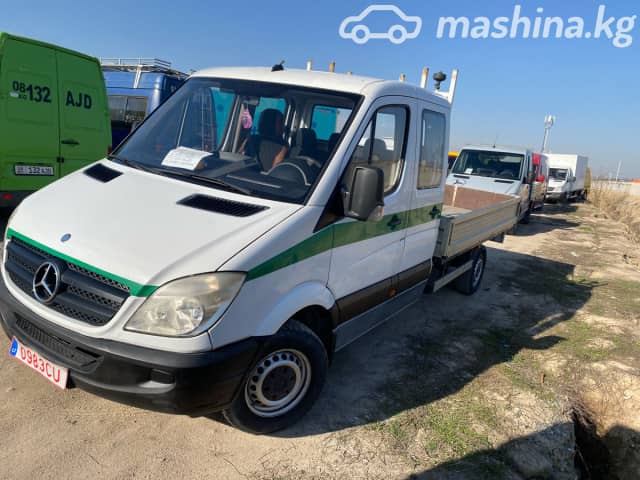 Mercedes-Benz Бортовой (4х2)
