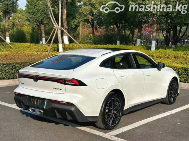 Changan UNI-V 1.5hyb AT