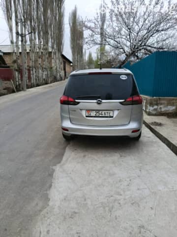 Opel Zafira C CNG 1.6 MT