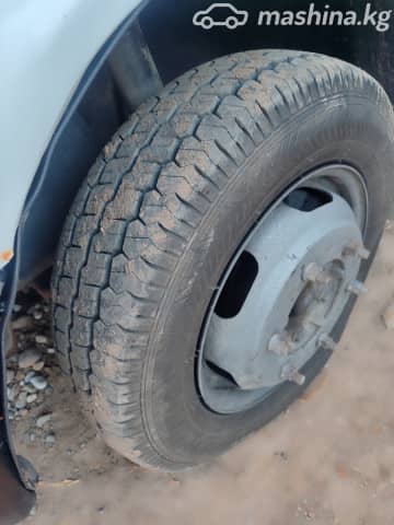 Mercedes-Benz Бортовой (4х2)