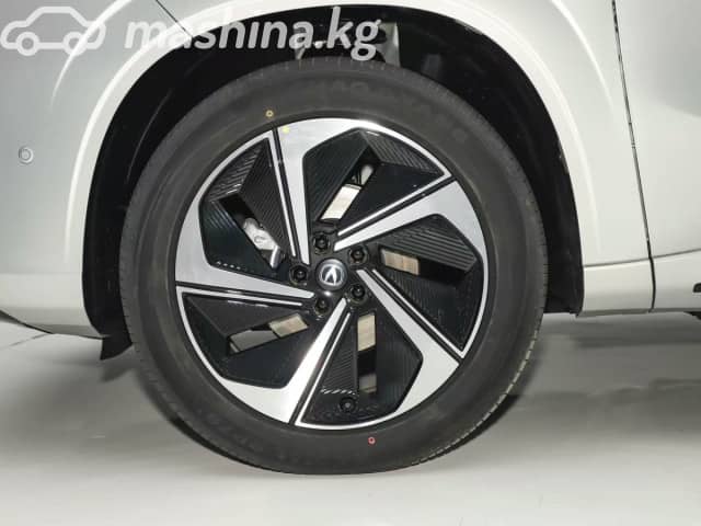 Changan UNI-Z iDD 1.5hyb CVT