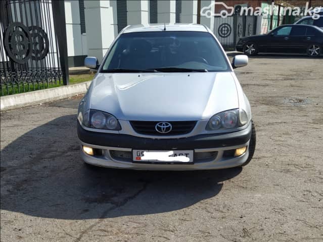 Toyota Avensis I 1.8 MT