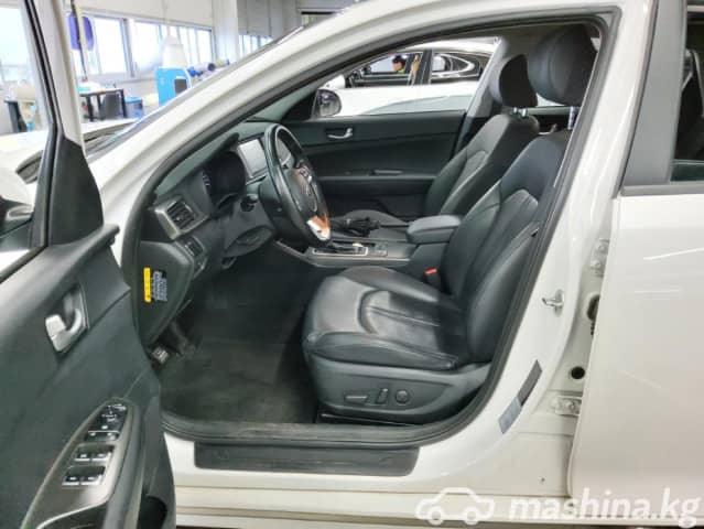 Kia K5 II 2.0 AT
