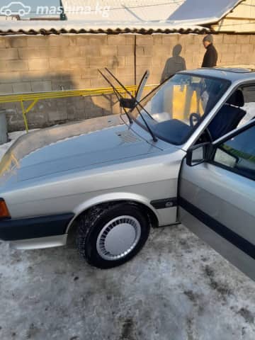 Audi 80 III (B2) 1.8 MT