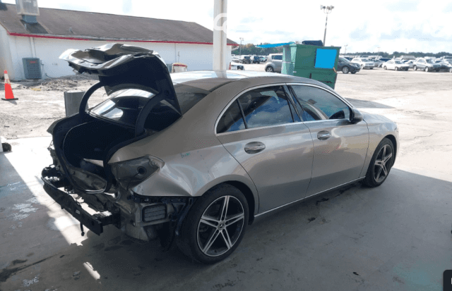 Mercedes-Benz A-Класс IV (W177) 220 2.0 AMT 4WD