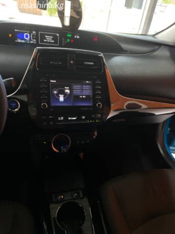 Toyota Prius IV Рестайлинг (XW50) 1.8hyb AT