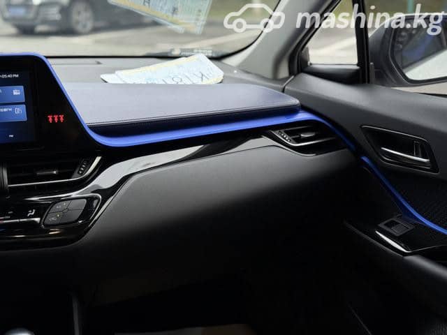 Toyota C-HR I Рестайлинг 2.0 CVT