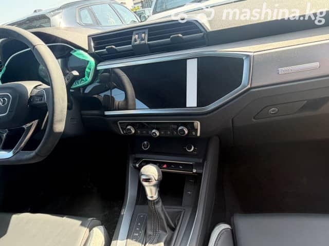 Audi Q3 II (F3) 35 TFSI 1.5 AMT