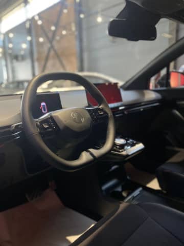 MG 4 EV Electro AT 4WD