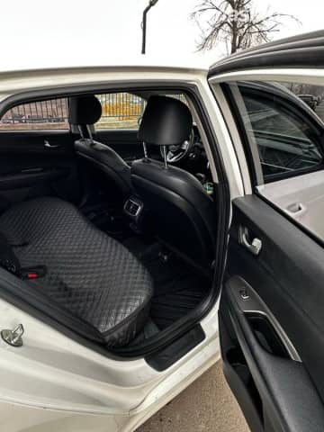 Kia K5 II 2.0 AT