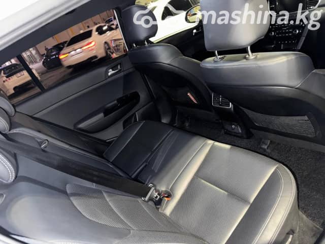 Kia Sportage IV Рестайлинг 2.0d AT