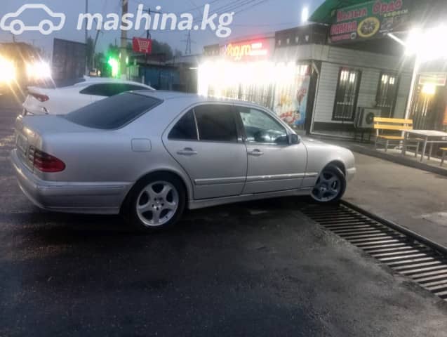 Mercedes-Benz E-Класс II (W210, S210) Рестайлинг 240 2.6 AT