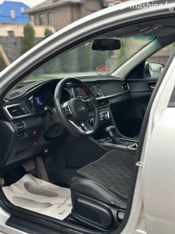 Kia K5 II 2.0 AT