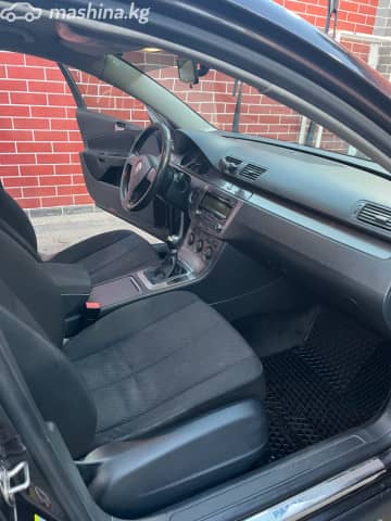 Volkswagen Passat B6 1.6 MT