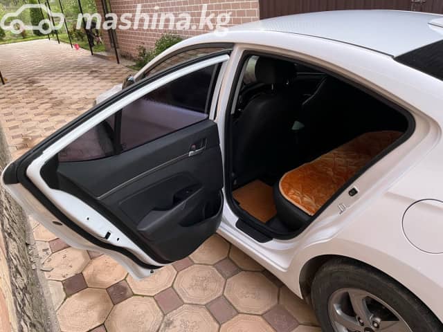 Hyundai Avante VI 1.6 AT