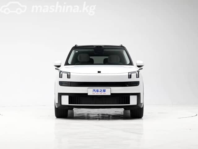 Lynk & Co 900 2.0hyb AT 4WD