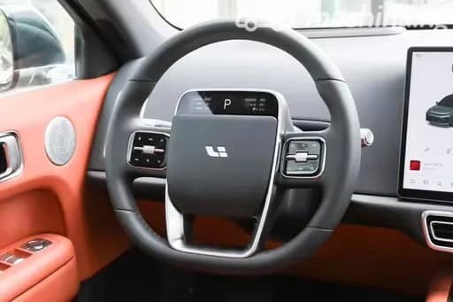 LiXiang L6 1.5hyb AT 4WD