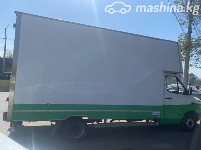 Mercedes-Benz Фургон (4х2)