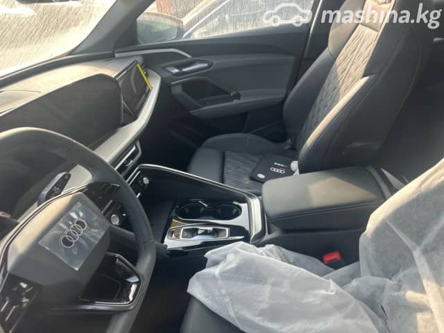 Audi Q5 III 40 TFSI 2.0 AMT 4WD