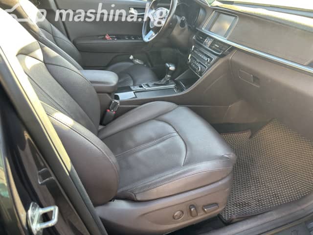 Kia K5 II 2.0 AT