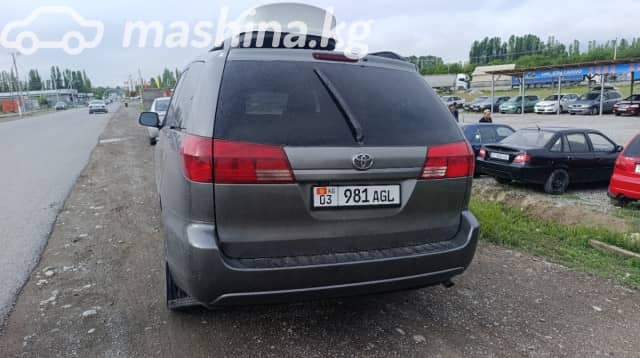 Toyota Sienna II 3.3 AT 4WD