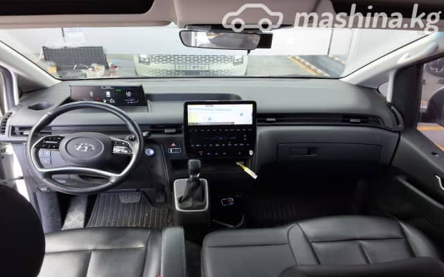Hyundai Staria 2.2d AT 4WD
