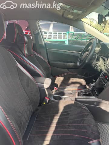Hyundai Avante VI 1.6d AMT