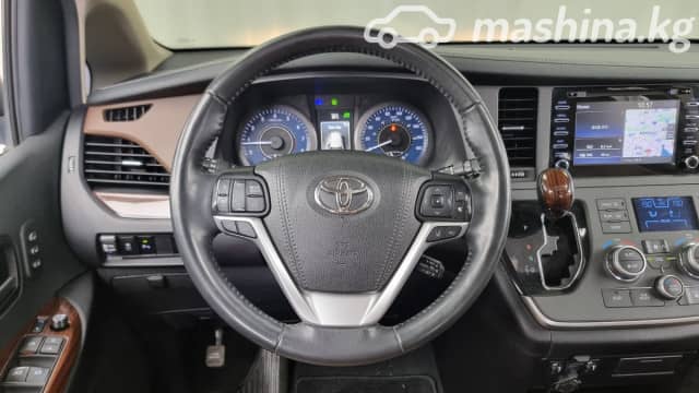 Toyota Sienna III Рестайлинг 2 3.5 AT 4WD