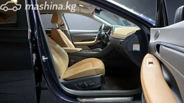 Hyundai Sonata VIII (DN8) 2.0hyb AT