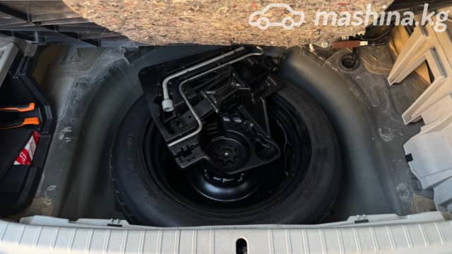 Toyota Prius III Рестайлинг (XW30) 1.8hyb AT