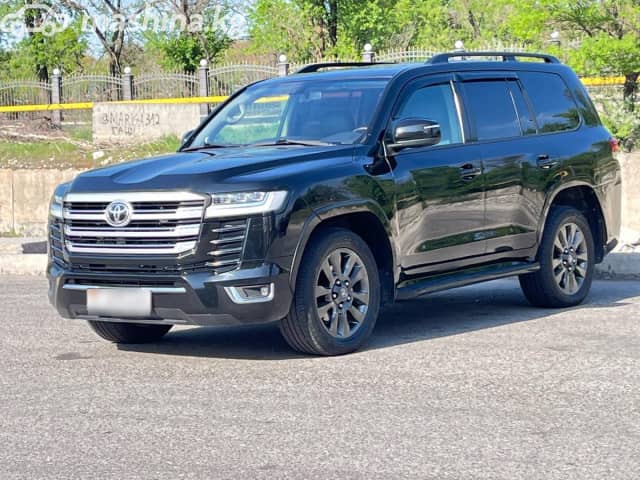 Toyota Land Cruiser 200 Series 4.5d AT 4WD