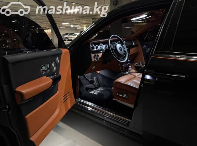 Rolls-Royce Phantom VII Long 6.8 AT