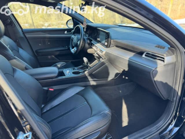 Kia K5 III 1.6 AT