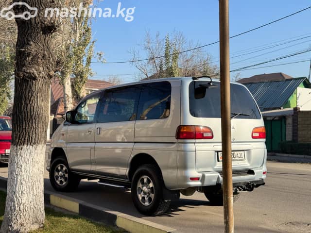 Mitsubishi Delica IV 3.0 AT 4WD