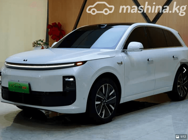 LiXiang L6 1.5hyb AT 4WD