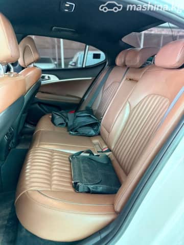 Genesis G70 I 2.0 AT 4WD