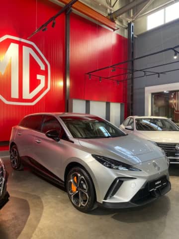 MG 4 EV Electro AT 4WD