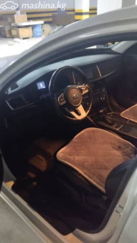 Kia K5 II 2.0 AT