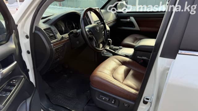 Toyota Land Cruiser 200 Series Рестайлинг 2 4.5d AT 4WD