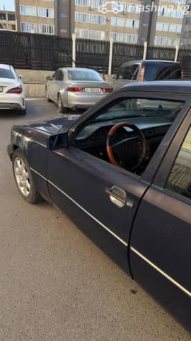 Mercedes-Benz E-Класс I (W124) 220 2.2 MT